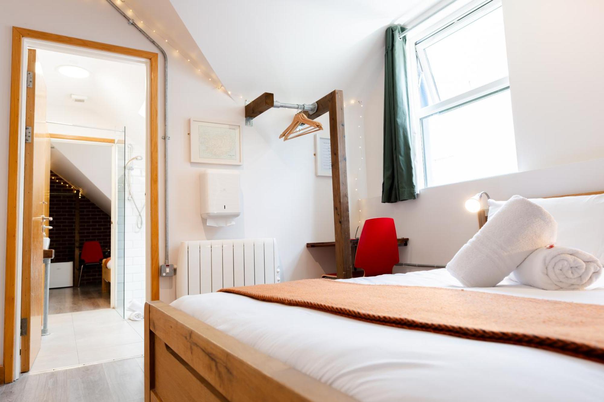 The Nest Boutique Hostel กัลเวย์ ภายนอก รูปภาพ