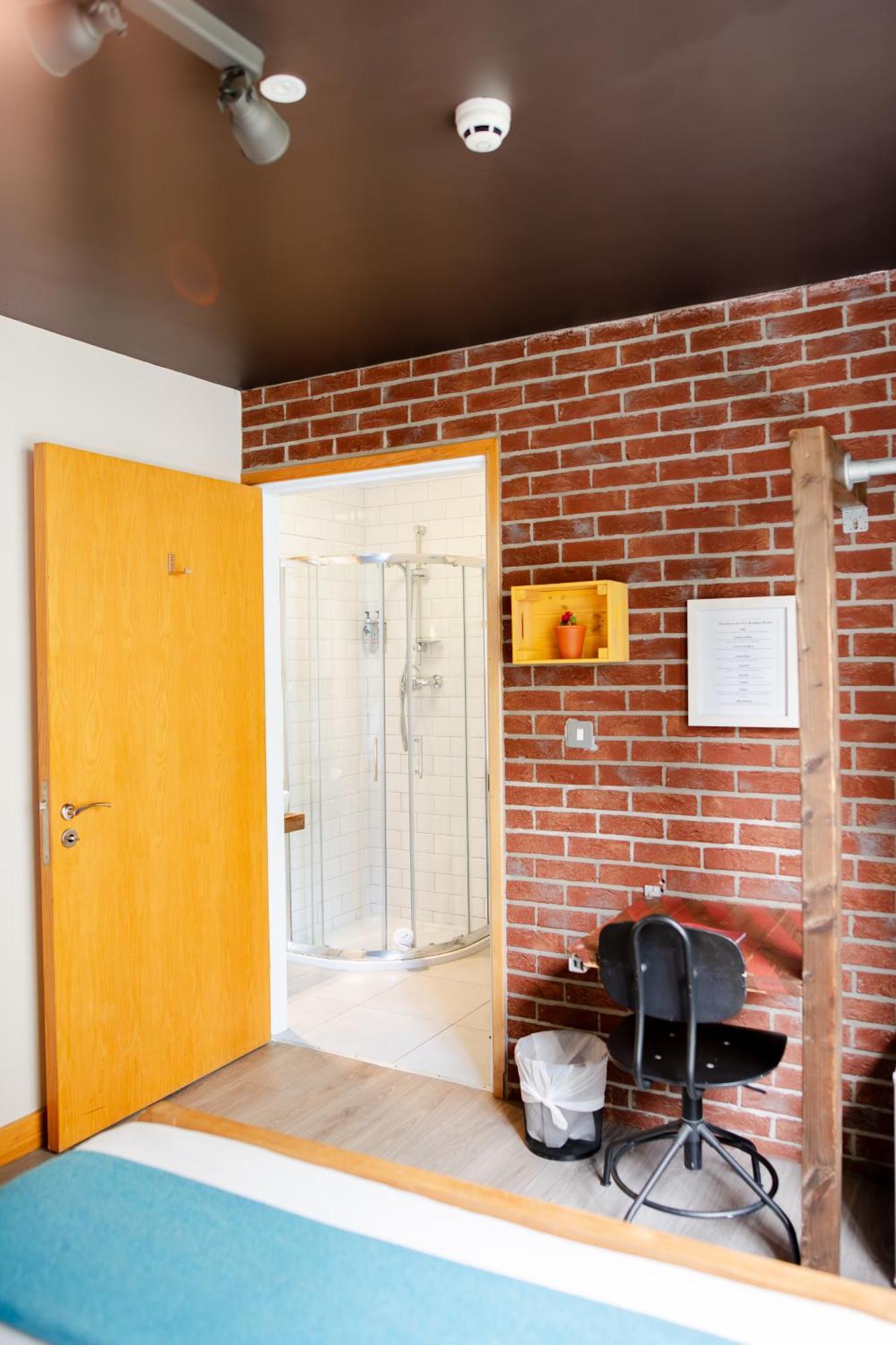 The Nest Boutique Hostel กัลเวย์ ภายนอก รูปภาพ