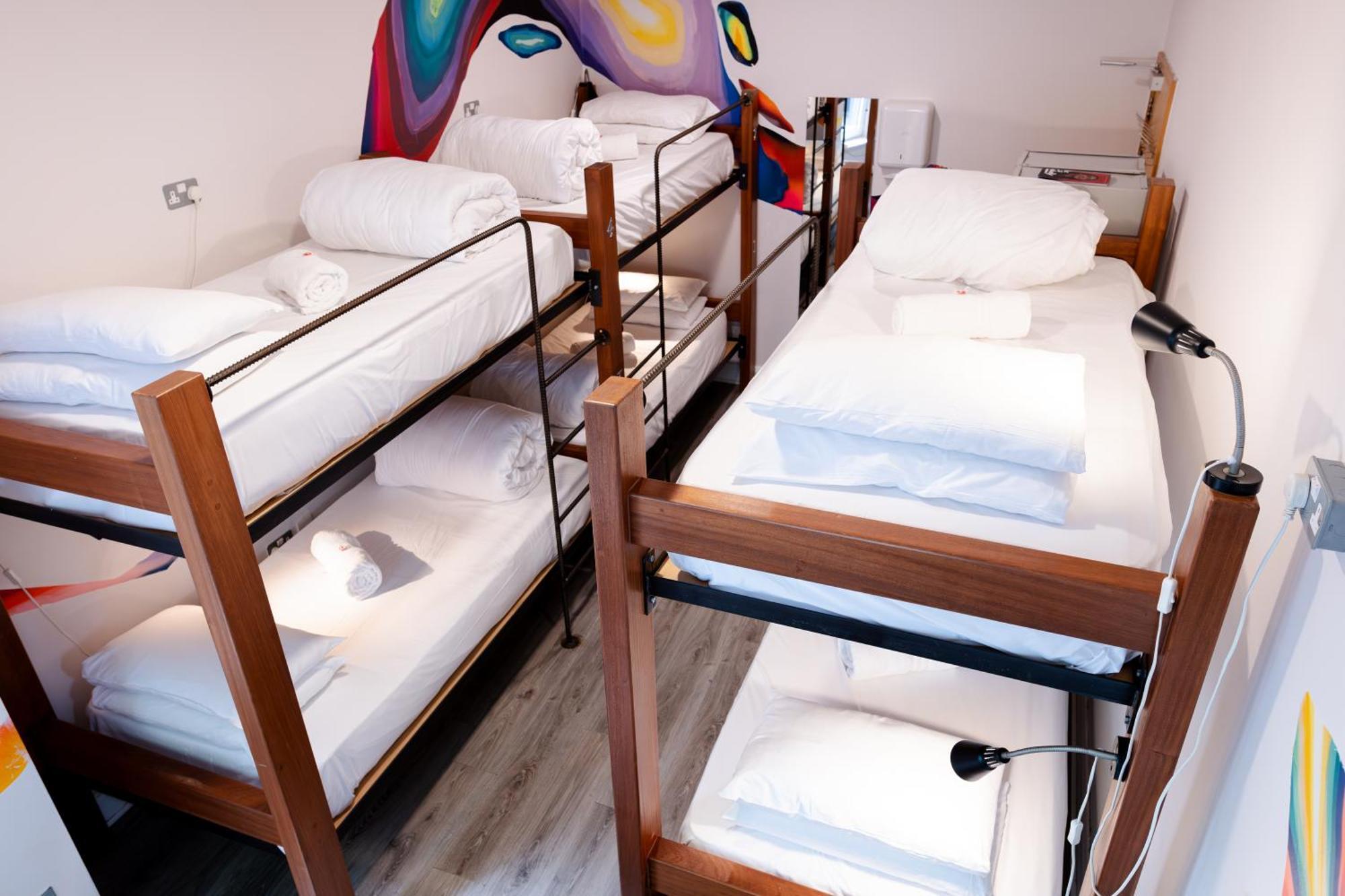 The Nest Boutique Hostel กัลเวย์ ภายนอก รูปภาพ