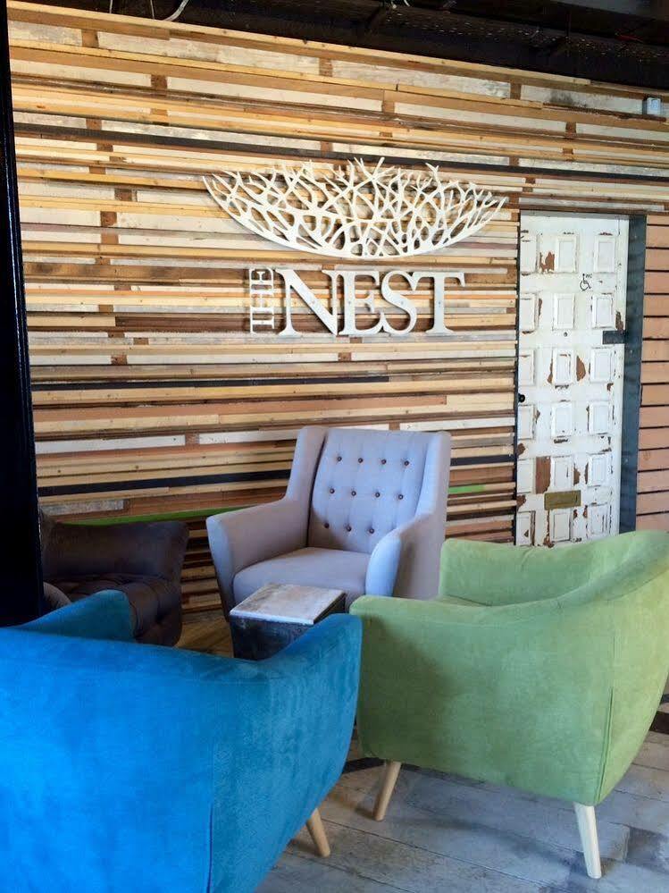 The Nest Boutique Hostel กัลเวย์ ภายนอก รูปภาพ